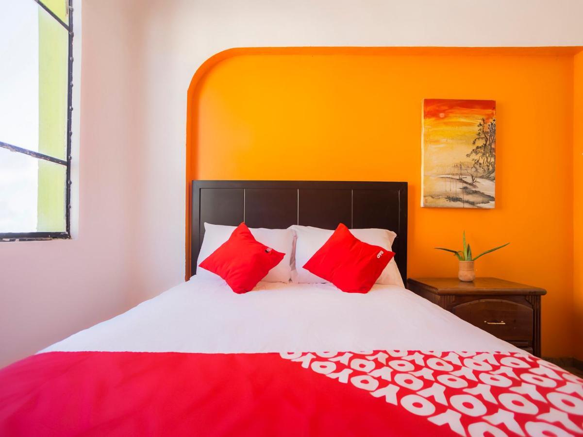 Oyo Hotel Hare Krishna มอนแตร์เรย์ ภายนอก รูปภาพ