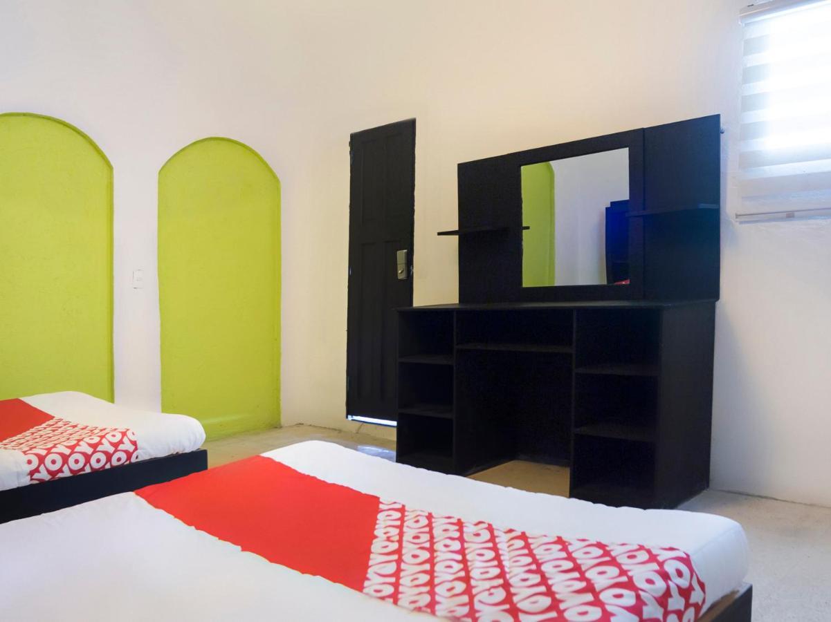 Oyo Hotel Hare Krishna มอนแตร์เรย์ ภายนอก รูปภาพ