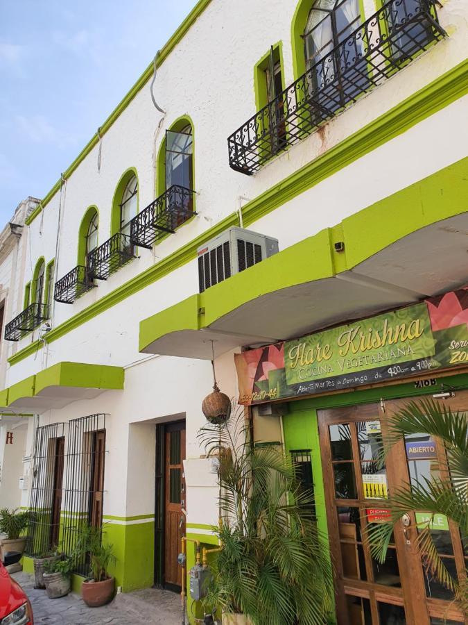 Oyo Hotel Hare Krishna มอนแตร์เรย์ ภายนอก รูปภาพ